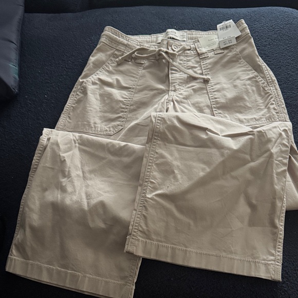 Hollister Women's Tan Wide Leg Pants - Picture 2 of 5